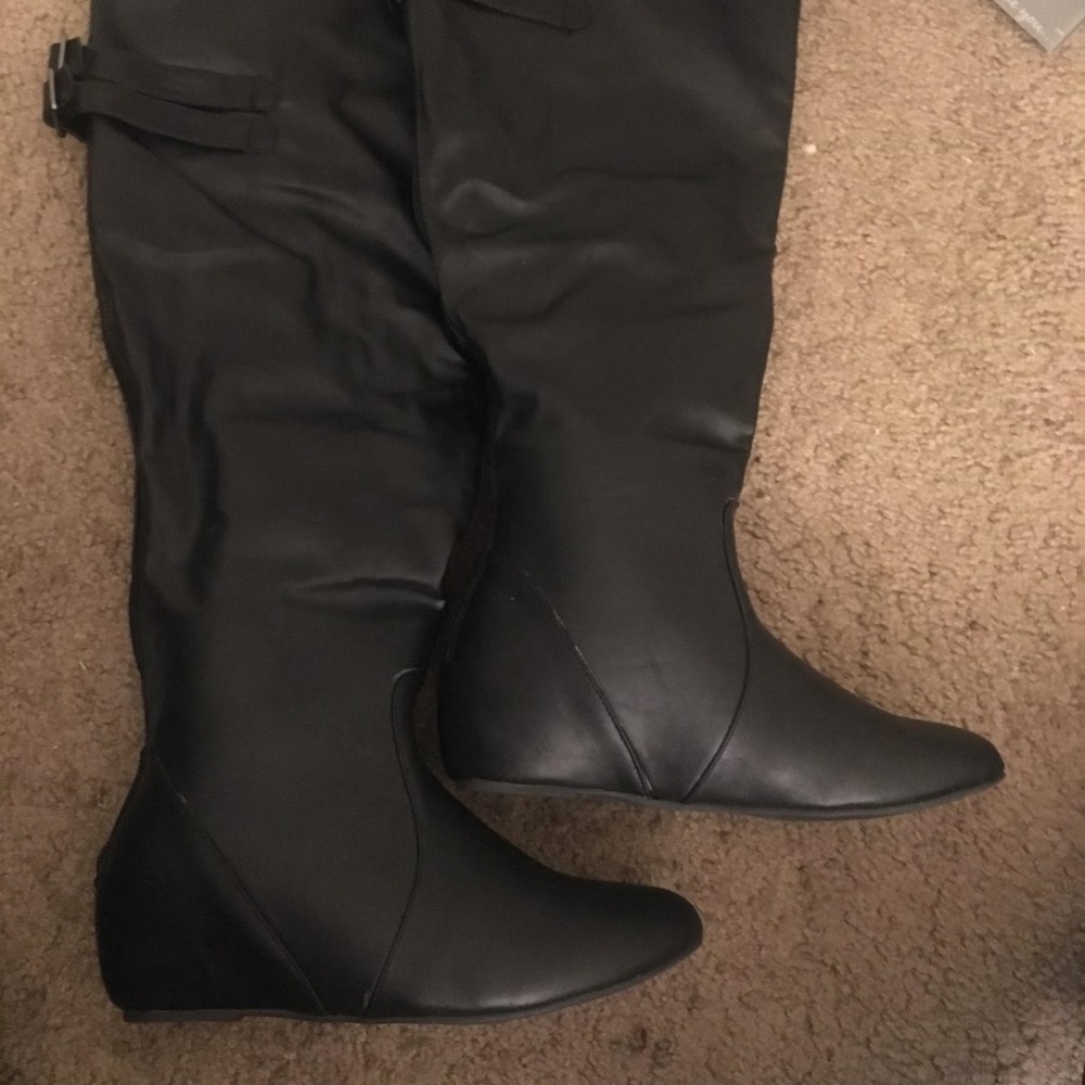 NEVER WORN WIDE CALF Boots